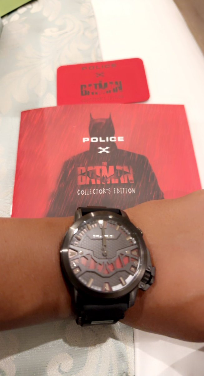KthaA2008's tweet photo. Yesss ❤️❤️❤️ Finally in My Hand #TheBatman #PoliceWatch ❤️ https://t.co/j2ZPLgDvX8