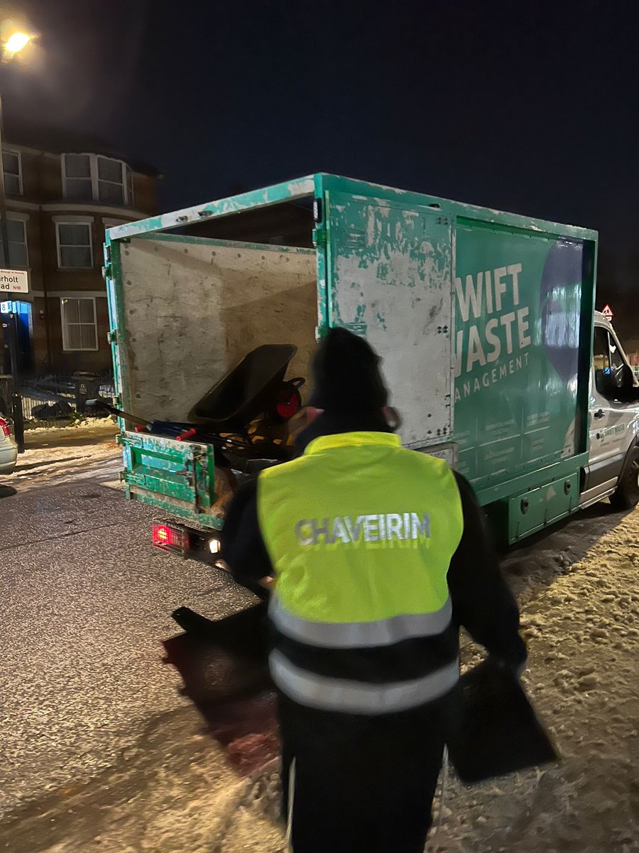 Chaveirim North London (@chaverim_sh) on Twitter photo Over the last few days, we have been working with <a href="/HaringeyCouncil/">Haringey Council</a> <a href="/VeoliaUK/">Veolia UK</a> and <a href="/SwiftWasteUK/">Swift Waste Management</a> to grit local streets.
We’re proud to be working in partnership and look forward to more opportunities to serve the community.
#snow #chaverim #ahelpinghand Over the last few days, we have been working with <a href="/HaringeyCouncil/">Haringey Council</a> <a href="/VeoliaUK/">Veolia UK</a> and <a href="/SwiftWasteUK/">Swift Waste Management</a> to grit local streets.
We’re proud to be working in partnership and look forward to more opportunities to serve the community.
#snow #chaverim #ahelpinghand