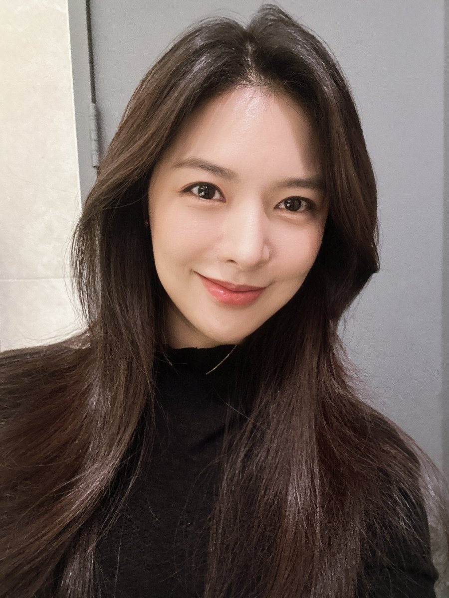 sanghak70's tweet photo. 221218 카톡 고독방에서 놀러온 송주희
까꿍
출처: 카톡 '고독한 앨리스방' 오픈채팅방
(https://t.co/xtXQaDlkQq)
#헬로비너스 #hellovenus #송주희 #SongJuhee
#팝스튜디오 #팝뮤직 #popstudio #popmusic https://t.co/LB29u9lX24