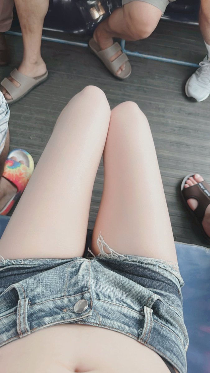 pmuayp's tweet photo. จ้องเยอะๆก็หวิวๆเหมือนกันนะ😖😖 https://t.co/TZr31W2vxg