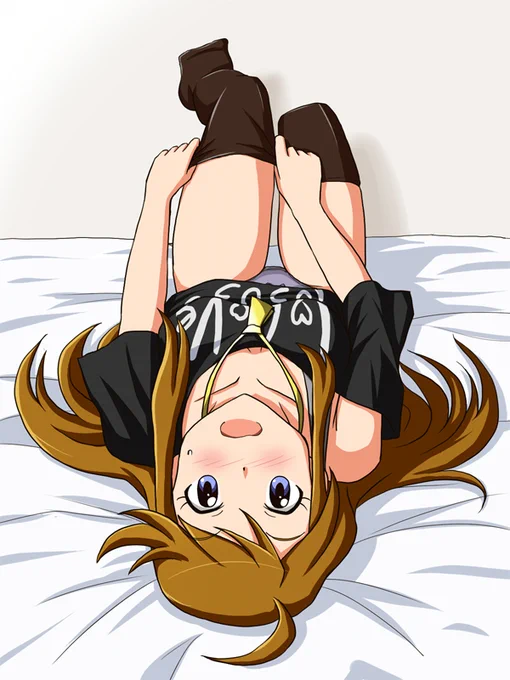 なんで見てるの!?って感じの恵美 