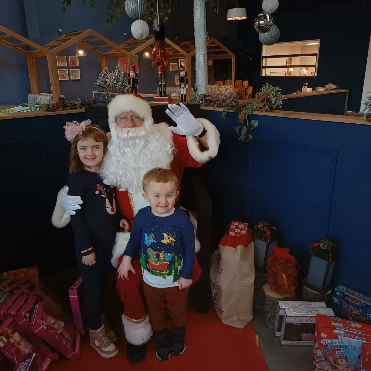 dan10monk's tweet photo. Yesterday was all about breakfast with Santa then into the snow globe at Tingley Garden Centre 🍳🎅❄️ https://t.co/ZEcr4V69Qv