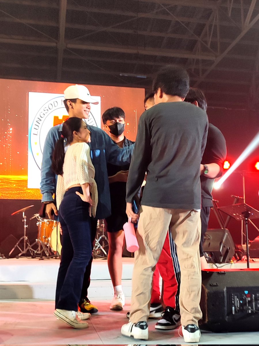 iamhannahortiz's tweet photo. Here are some other pictures during our concert with This Band. Thank you everyone for the LOVE and SUPPORT! ๐๐ซถ๐ป๐
#ThisBand
#Concert https://t.co/ocQKVUBvio