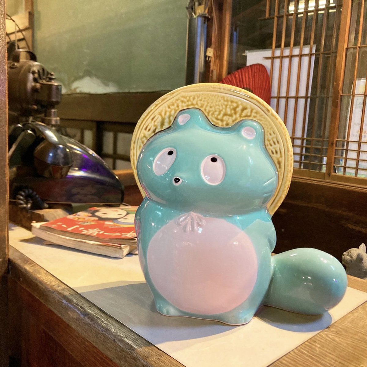 たぬきの置物「ぼんやり子だぬき」 オンラインストアにて販売が