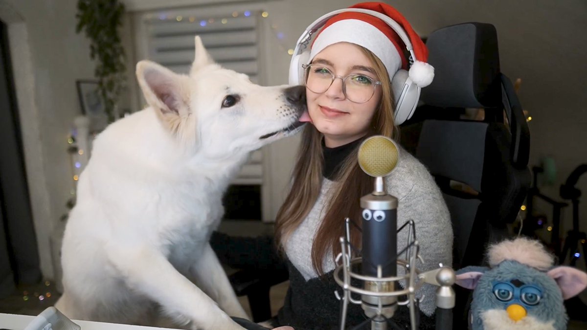 Dieses fantastische Trio zeigt dir, wie du einen niesenden Desinfektionsspender programmierst. Richtig gehört!

Zum 4. Advent stellen wir euch <a href="/achNinaa/">achNina</a> vor, die in ihren Streams lustige Projekte umsetzt. Bei ihr könnt ihr also kreativ Neues lernen ➡  twitch.tv/achnina