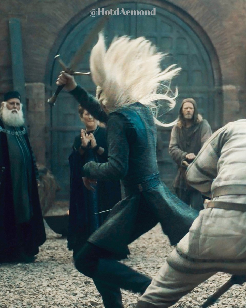 HotDaemon's tweet photo. #houseofthedragon #hotd #fireandblood #asoiaf #westeros #targaryen #gamesofthrones #got #gotedit #houseofthedragonedit #hotdedit #aemond #aemondtargaryen #aemondtargaryenedit #aemondoneeye https://t.co/bYNNfsSDLi