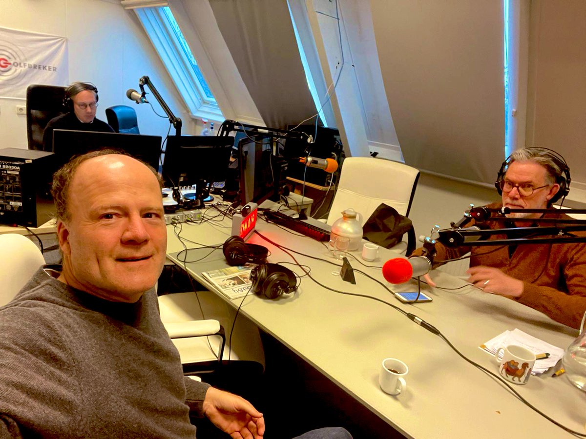 Interview met <a href="/CarlosGenders/">Carlos Genders</a> over de Leusdense kerstcrisis gemist? Luister alsnog: mixcloud.com/golfbreker/car…