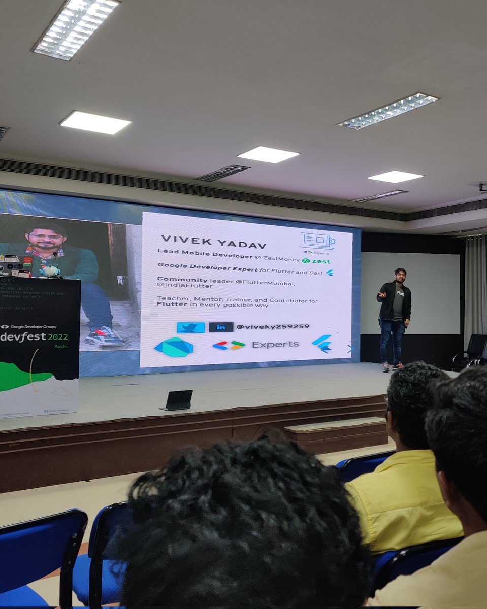 ajnas_askar's tweet photo. It was one of the best sessions regarding state management in flutter by @viveky259259
#DevFestKochi
#DevFest
@GDGCochin https://t.co/cP2HwMAESX
