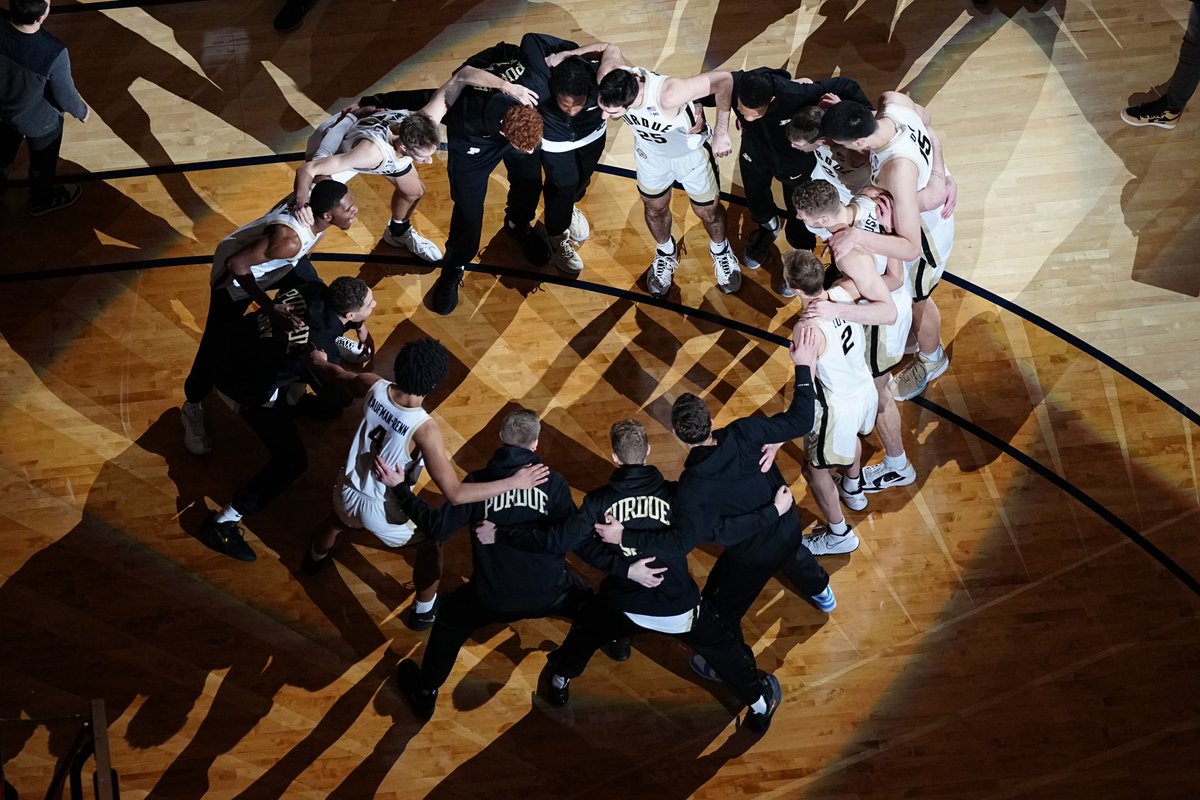 Just 5️⃣ unbeatens remain. 

Your Boilermakers are one of them.