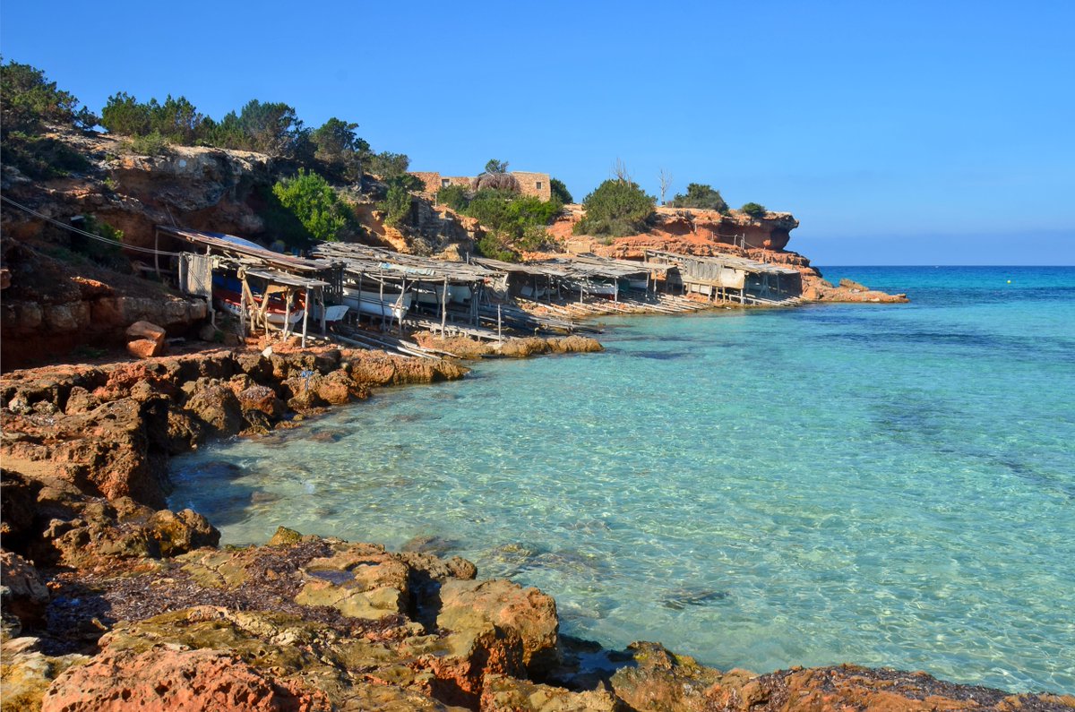 TurismeBalears's tweet photo. 👉 Te vamos a contar una cosa que probablemente ya sepas.💚Sin ecosistema no hay turismo, por ello es importante cuidar el entorno natural.🙏 Por eso te pedimos que cuando nos visites lo hagas. https://t.co/ZYSTvf8NFG