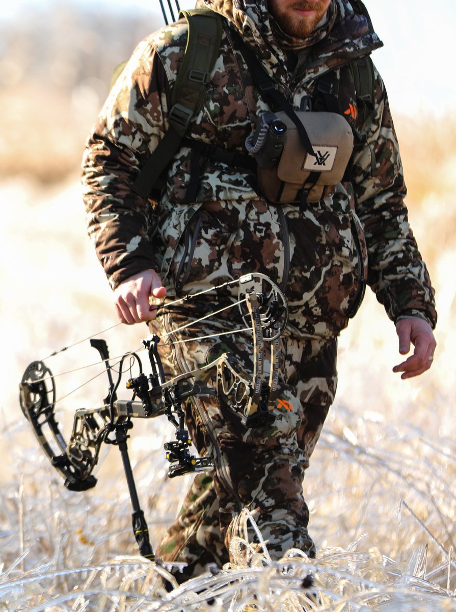 BearArchery's tweet image. Redemption in the late season 👊

#Bear #BearArchery #LegendSeries #Bowhunting #Archery #BearRedemption #Eko #BearLegendSeries #Whitetail #DeerHunting