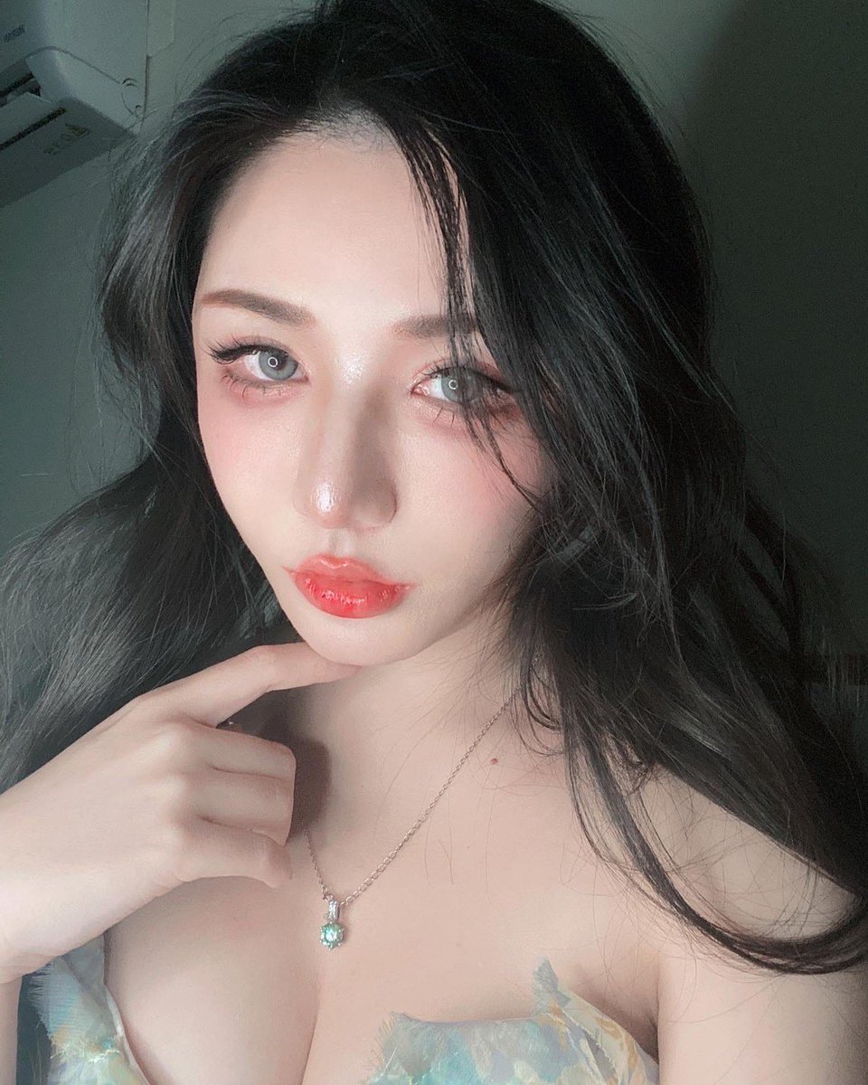 dory520666's tweet photo. https://t.co/DtP0NzUVod
夜晚好安靜誰可以陪dory聊聊💛
The night is so quiet, who can chat with Dory https://t.co/oCpnHW3DOq