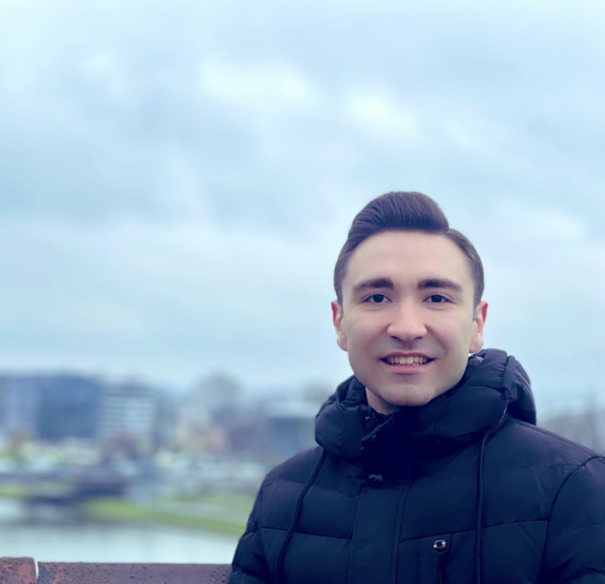 Nima4amu's tweet photo. My research stay in #Poland has just finished. It was an amazing experience for me to meet our collaborators and discuss our projects. As well as learning new skills 🧫🧪🔬, I really enjoyed my time in this beautiful country 🤗❄️😃 https://t.co/q67Xk7pMXQ