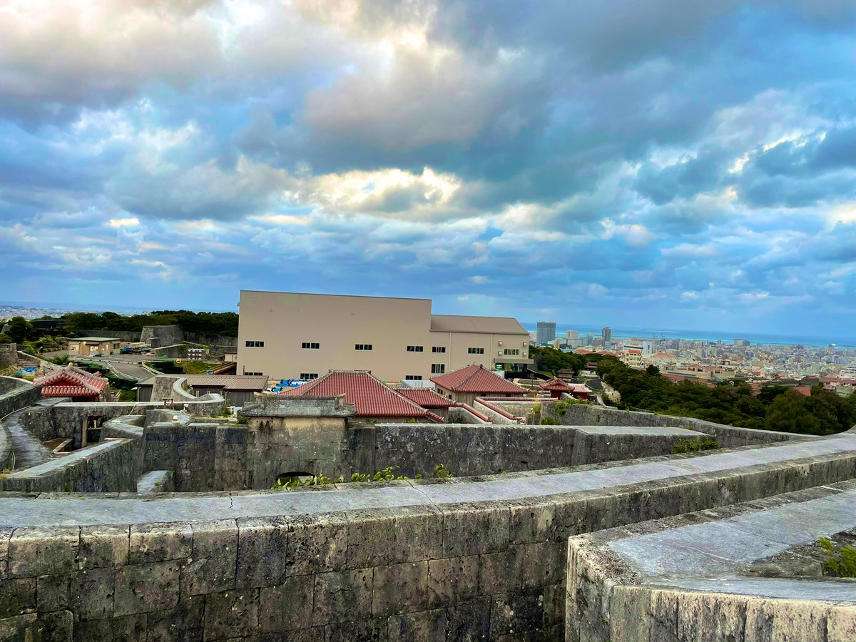 rm_mlm's tweet photo. 今日はpeachに乗って沖縄へ！
そういえば首里城って令和の初めに陥落してたね
復元まであと4年かかるらしい
#沖縄
#peach
#タコライス
#首里城 https://t.co/fRXg1S1hQK