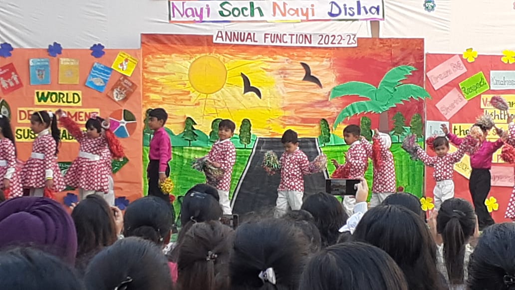 Vandana99152's tweet photo. After a leap 2 years, Champs of Nursery and LKG gave a great dance performance on #Annualfunction2022
@pkdhillon08 @JyotiBh28005578 @KajalSh97224712 @Sujata12653490 @KnpsIndia https://t.co/kG0zRGD0NB