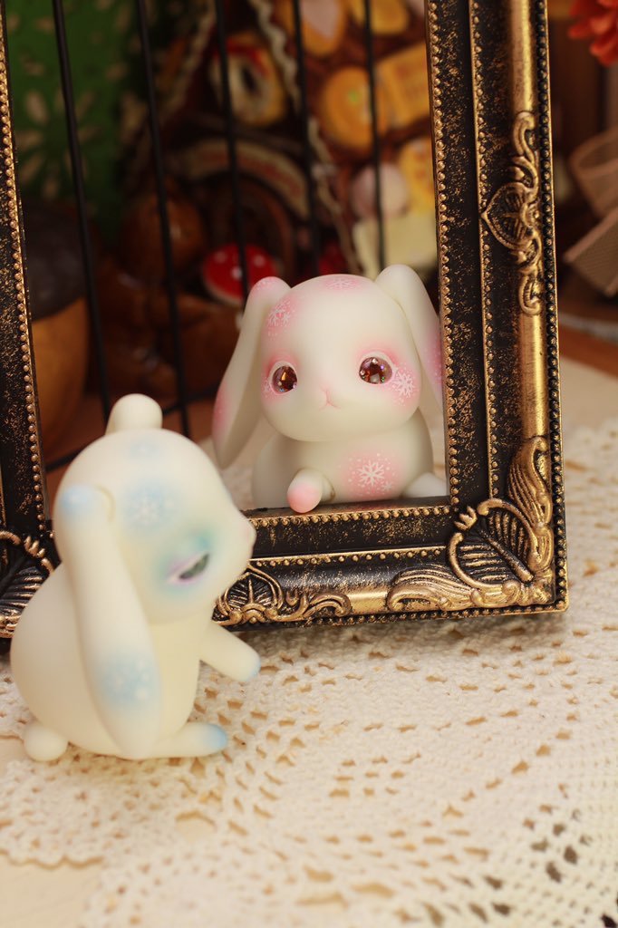 chiha_lulu's tweet photo. 【DOLK×sakura&amp;paper】コラボレーションドールMagic Ruby(ピンク)とStar Sapphire(ブルー)のうさぎちゃん。もっちりころんとしたボディとつぶらな瞳✨と表情豊かなお耳🐰が可愛いです💓 
https://t.co/yDUfznrlOF
#Sakurapaper #DOLK https://t.co/ef76gOlPNV