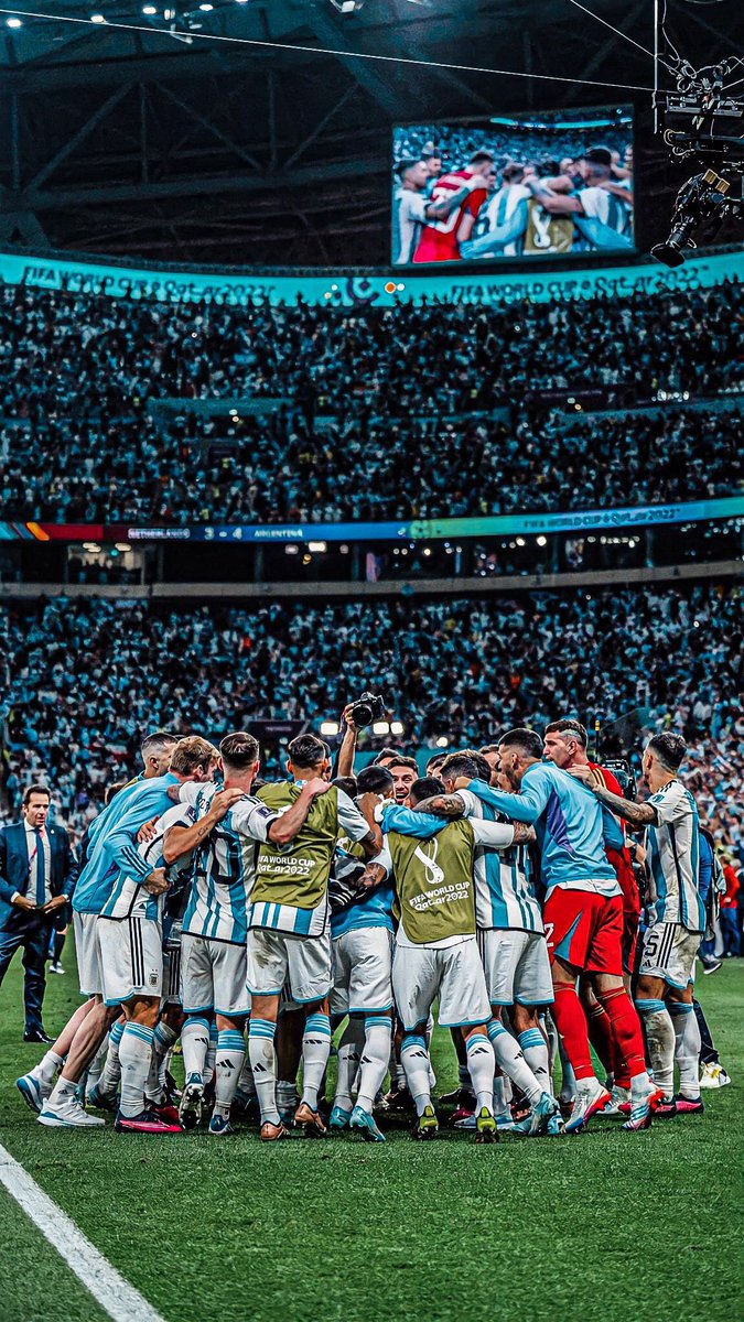 AtaqueFutbolero's tweet photo. TODOS JUNTOS. 🇦🇷 https://t.co/FWIhotvAun
