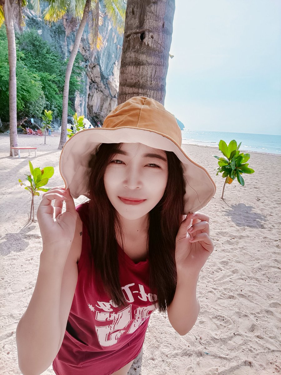 PaeSrayya's tweet photo. 🌊🌴 https://t.co/277VPm1HKH
