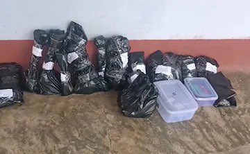 ShefVaidya's tweet photo. These evidence bags contains chopped pieces of a ST girl, Rabita Pahadin. She was only 22, but agreed to be the second wife of Dildar Ansari. He repaid her love by chopping her into 22 pieces! https://t.co/y1z1C7FbHG