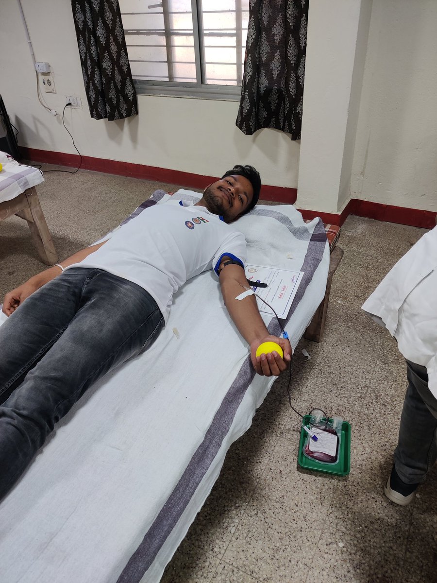 rama_eternal's tweet photo. Blood donation is animal worship, there is no donation like this.
Be sure to contribute and participate in the huge blood donation camp organized by @nssggcuCG 
@chakrawalalok @GovernorCG
 @askabir_ @NSSRDBhopal @_NSSIndia @YASMinistry @ianuragthakur https://t.co/guP8GCN0Kq