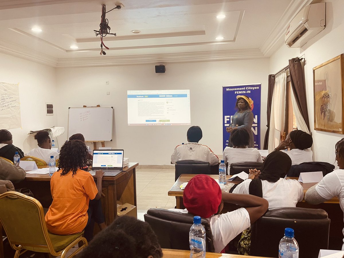 Femin_in_BF's tweet photo. Passons à la session sur le traitement des violences faites aux femmes dans les médias et sur les réseaux sociaux!
Cette session est animée par Aminata SANOU, journaliste à Burkina24
#UEF2020
#FEMIN_IN
#Feministe
#Feminisme https://t.co/nnNqYy81nv