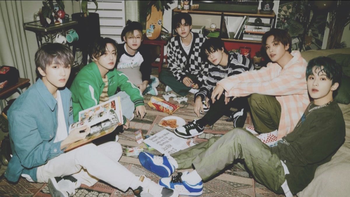 — Back to the past
“Don’t trust anyone”

Nct dream au by Louvrepi