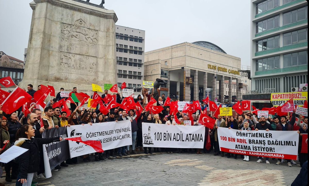 srkntnyldz's tweet photo. Ulusta toplanan öğretmenler 100 bin adil atama için sesini duyuruyor.
Öğretmenlerimizle beraber Ulustayız! @haluklevent
#YüzbinÖğretmenUlusta https://t.co/32ZxGTGXWy