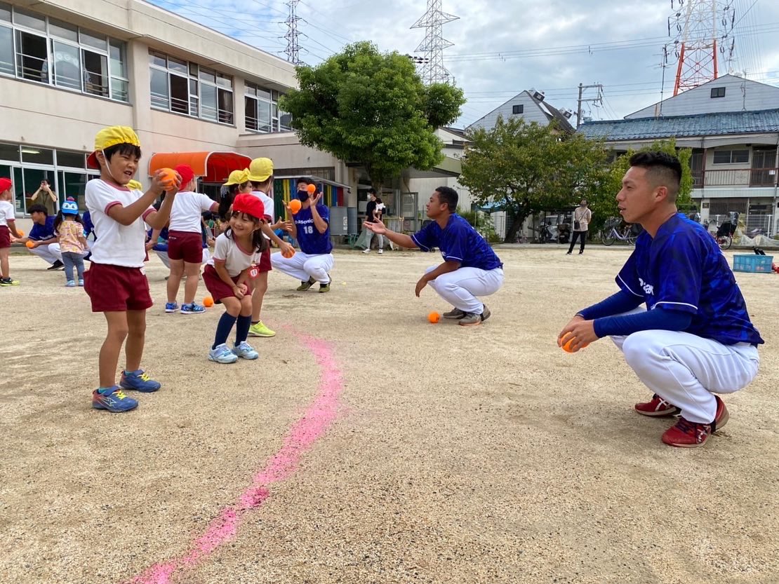 kanchan1818's tweet photo. 今年はPanasonicに入社し、本当に色々な経験が出来ました。
小さい時に野球を初めて知る瞬間や
笑顔でやり切って引退される方々を間近で見れることが出来ました。
野球って素晴らしいです！！！ https://t.co/YWYDMXeKxP