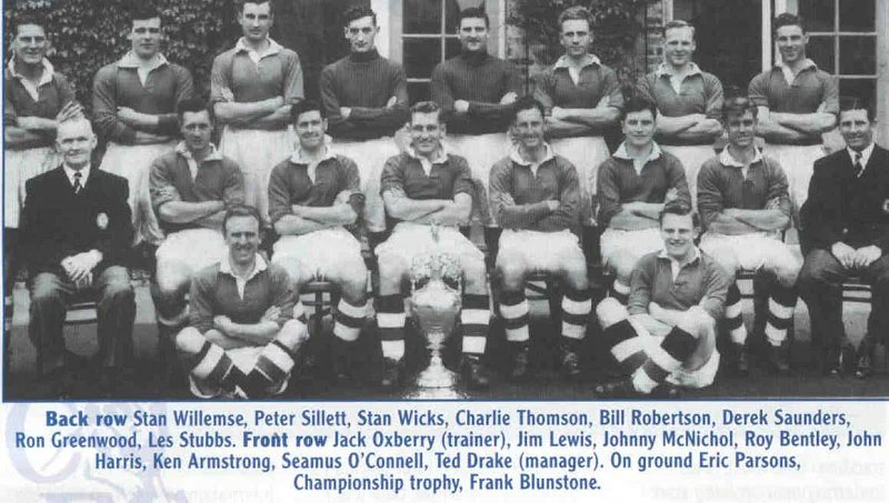 StevieLovell_1's tweet photo. Happy birthday Grandad, always remembered 💙 1929-2011
@GWRovers 1945-1948 & 1961-1983
@SUFCRootsHall 1948-1952 & 1958-1960
111 games 48 goals
@ChelseaFC 1952-1958
123 games 35 goals
@BedfordTown 1960-1961
45 games 25 goals https://t.co/7PI2wbPjCl
