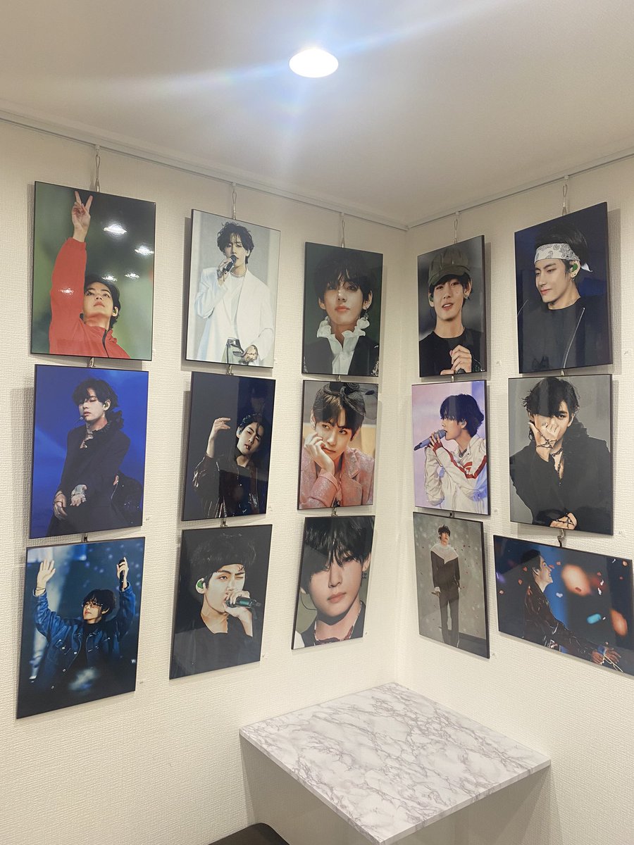 taetaelove_v385's tweet photo. 昨日は楽しみにしていた展示会へ✨
素敵なテテでいっぱいでした🥰

@V_Pintor__ 님
@V_PintorJP 様
@Cafe_Epiphany 様

ありがとうございました💜 https://t.co/gf3YPLfLRI