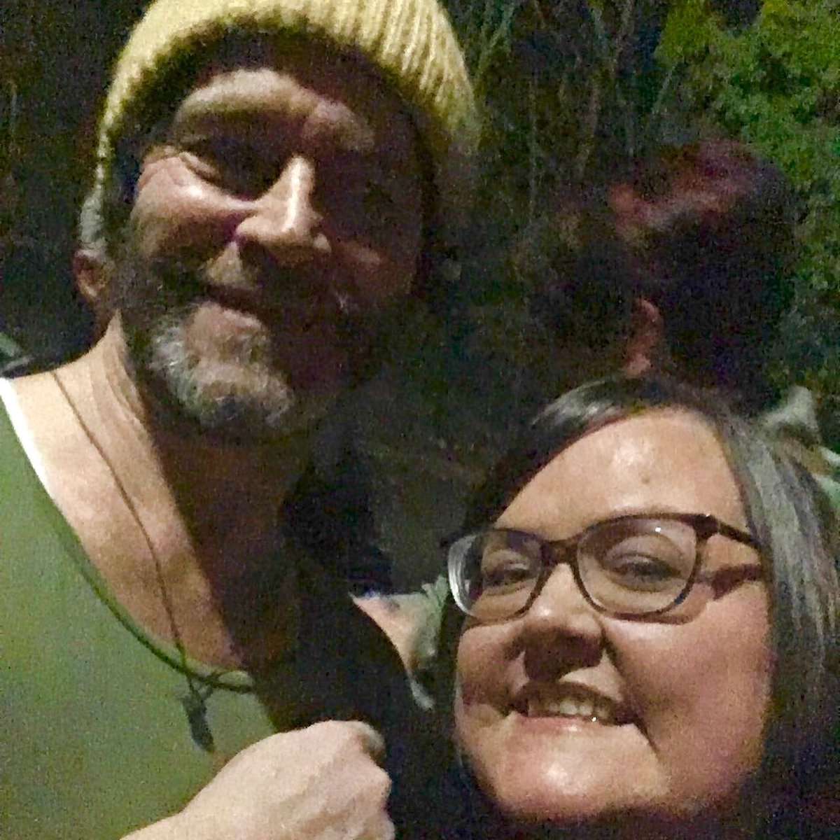WelshLindaCook's tweet photo. @HowardDonald started off 2022 meeting you Howard in Bournemouth for my birthday and ended the year meeting you last night in Mansfield!! Amazing night! Thank you Howard, youβre so fab, love you! πππ₯°β€οΈβ€οΈβ€οΈ
And yes I won a tenner on the bingo!!! ππΌπ
#DJHD #howarddonald https://t.co/Zx9ZhBTHLk
