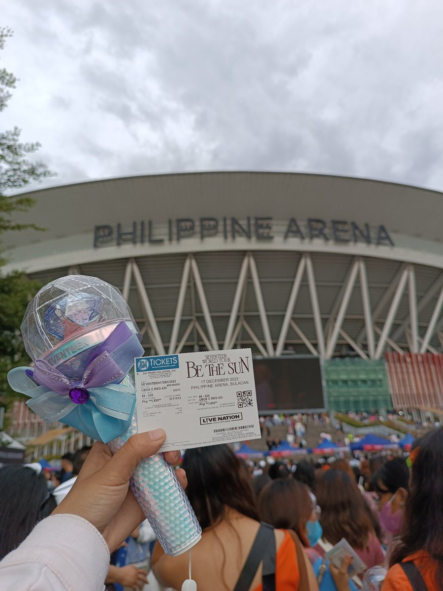 everywon_kyeom's tweet photo. 12.17.22

"Thank you for making this moment our happiest memory!" 

 @pledis_17 💙 https://t.co/gIzndUw5b0