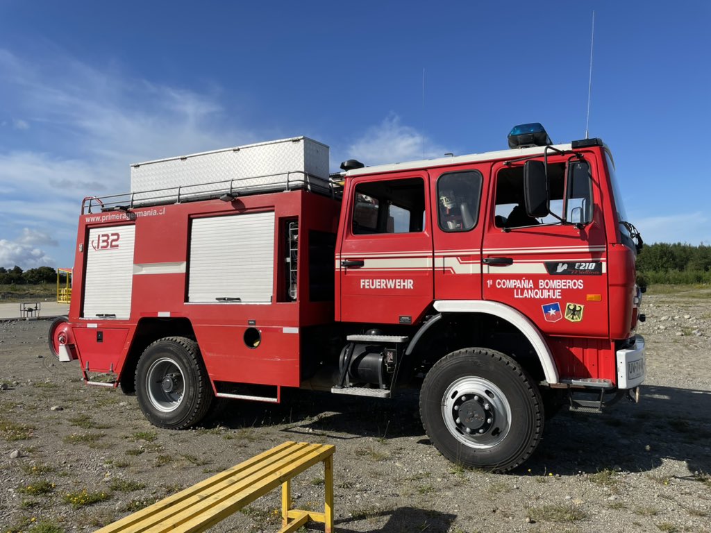 El <a href="/BomberosCBLL/">Bomberos LLanquihue</a> con su <a href="/germania1929/">GermaniaLlanquihue</a> apoyan el ejercicio como role player en la función de primer respondedor a incidente en bodega de productos químicos <a href="/BomberosdeChile/">Bomberos de Chile</a> <a href="/Radio_bomberos/">Radio Bomberos Chile</a> <a href="/ANB_Chile/">Academia Nacional</a> <a href="/consejo10/">Bomberos Consejo Regional  Los Lagos</a>