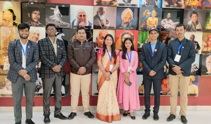 Rahul_S495's tweet photo. #सुशासन_समागम मध्यप्रदेश सरकार 'सुशासन समागम' का आयोजन रवींद्र भवन भोपाल में किया गया। जिसमें #राष्ट्रीय_सेवा_योजना #नेहरू_युवा_केंद्र संगठन, मध्यप्रदेश के प्रतिनिधियों ने भाग लिया । #AIGGPA
@cmypdp @CMYIP_ @Sachin_Chat @JansamparkMP @Bpsingh_bjp @vdsharmabjp #RahulSen @CMMP https://t.co/O7ekrGi6ZW