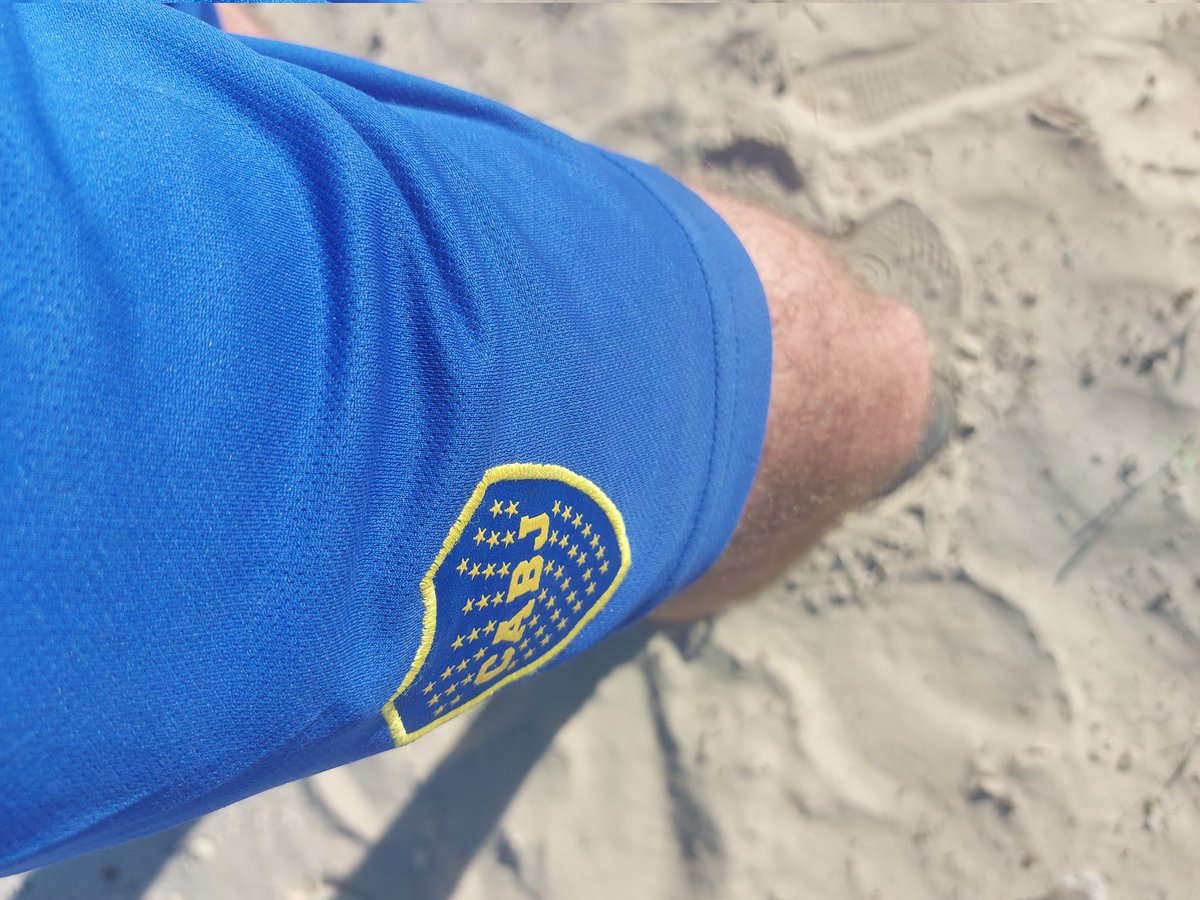 scenic_jog's tweet photo. So excited for the Fifa World Cup Final that I had to take a scenic jog to the beach. Argentina v France. Messi v Mbappe. Wow wow wow. I got Argentina 🇦🇷🇦🇷🇦🇷 https://t.co/KkXeCNiVTc