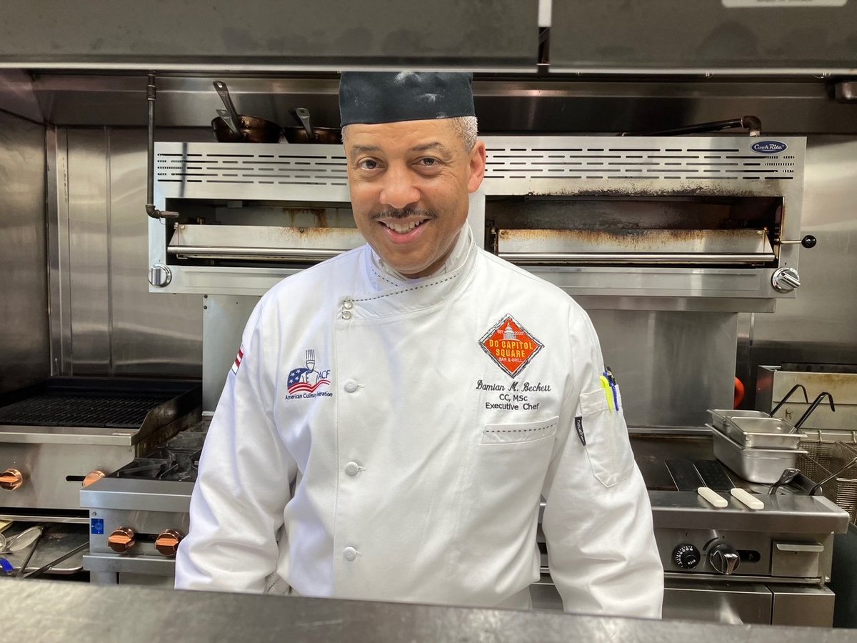 CapitalCommunityNews (@capitalcommnews) on Twitter photo Celeste McCall visits the new diner in Hill East and pops into <a href="/cafeberlindc/">Cafe Berlin DC</a> where she gets tips on how to cook your own goose: The Capitol Square Diner hillrag.com/2022/12/16/the… Celeste McCall visits the new diner in Hill East and pops into <a href="/cafeberlindc/">Cafe Berlin DC</a> where she gets tips on how to cook your own goose: The Capitol Square Diner hillrag.com/2022/12/16/the…