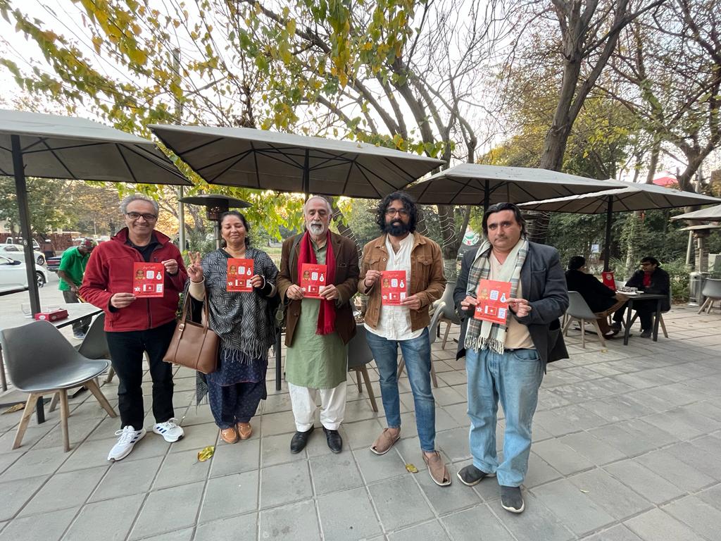 AWPIsbRwp's tweet photo. Scenes of campaign for local government elections in UC-99 F-10/2 for AWP candidate professor Shahjahan on general counsilor seat (UC-99, Ward no. 4) with election symbol bulb.
#MutabadilMumkinHai
#IslamabadForAll
#HousingForAll
#VoteForBulb
#VoteAWP https://t.co/XLOh3kimha