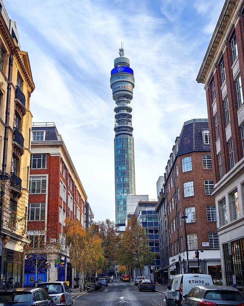 theTravelMemoir's tweet image. View of BT Tower, almost next to where we're putting up in London, near to Oxford Street.

#ttm #tech4tea #ttmUK #ttmUK2022 #ttmLondon #t4tShotWithHuaweiMate50pro instagr.am/p/CmTwliRN08p/