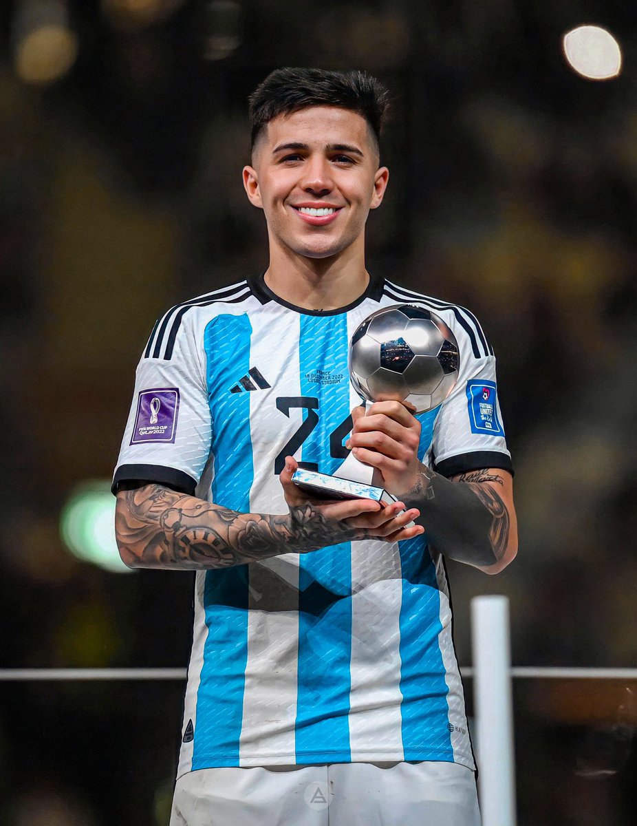 Enzo Fernández, el MEJOR JUGADOR JOVEN de Qatar 2022. 🌟🇦🇷