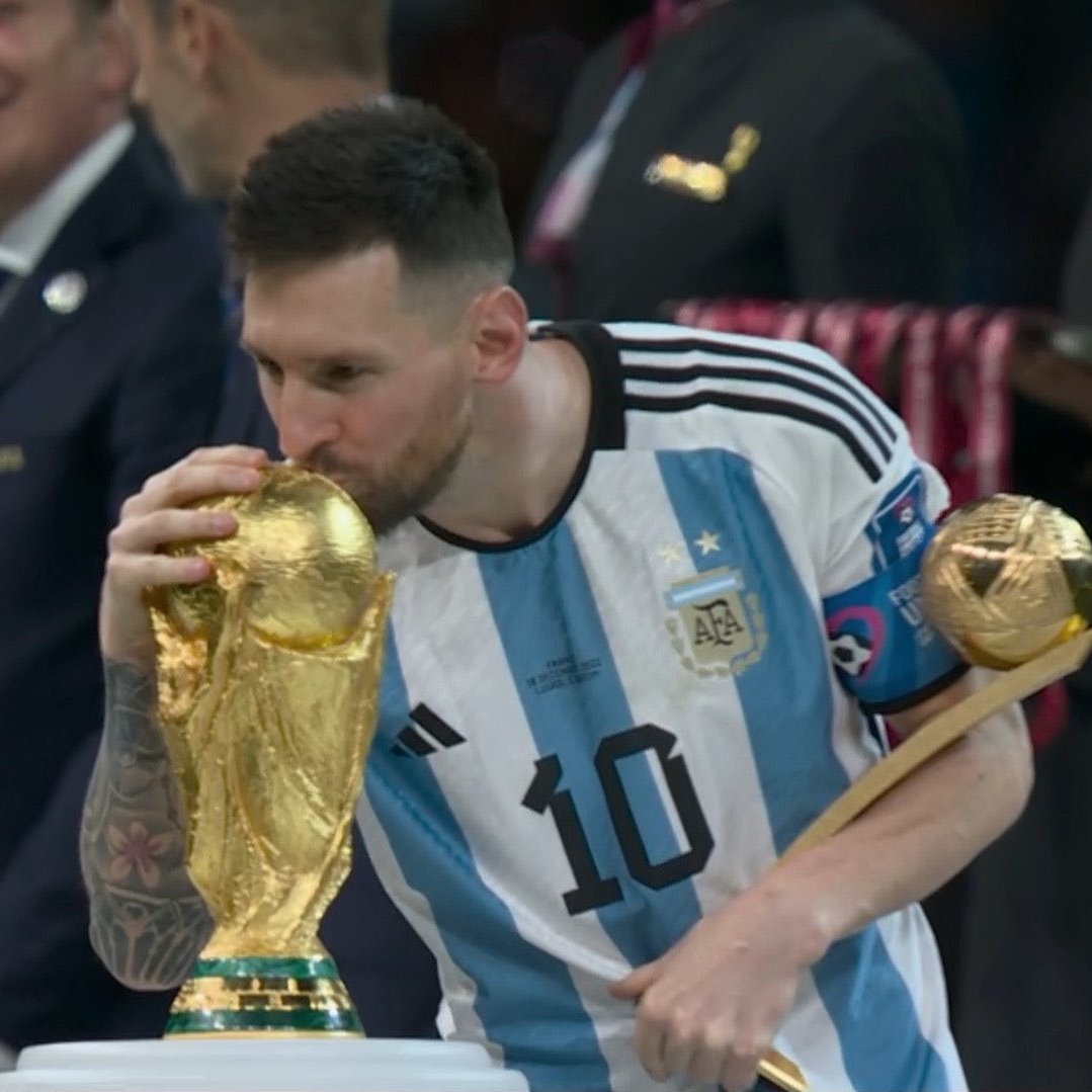Moonlight1131's tweet photo. LIONEL MESSI EVERYONE 🇦🇷🐐
#FIFAWorldCup 
#FIFAWorldCupFinal https://t.co/YPHyc7F7wO