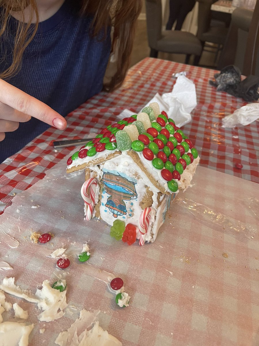 Ares5933's tweet photo. #GingerbreadPopTartEntry https://t.co/H4lJTeya16