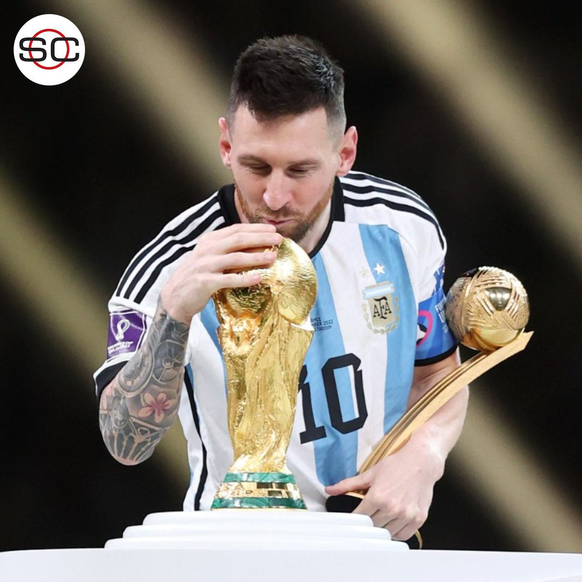 SportsCenter_nt's tweet photo. 😘 😘 😘

 #Qatar2022 #FIFAWorldCup 
  
https://t.co/1oJLZZW8OW https://t.co/L429Z6Ls7x