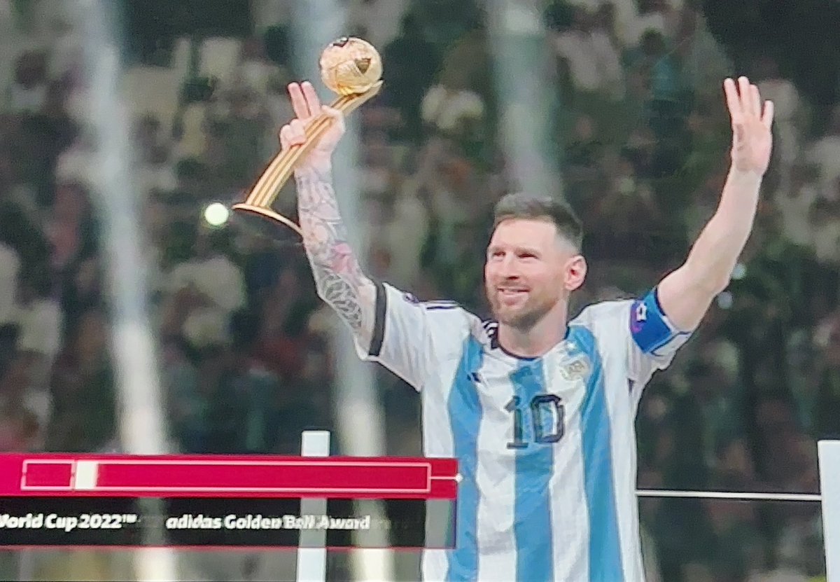 MichelleHelms5's tweet photo. GOAT ⚽️ https://t.co/vG2eEJPAUF