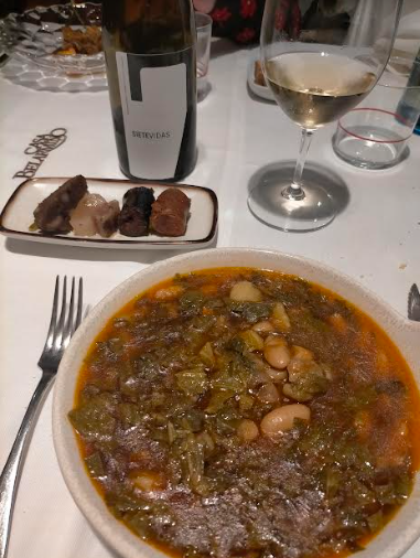 No os podéis imaginar el gusto que le estoy tomando al #SieteVidas de <a href="/BodegaVidAs/">Bodega Vidas</a> 😅 ... Eso sí, siempre con #poteasturiano 😊