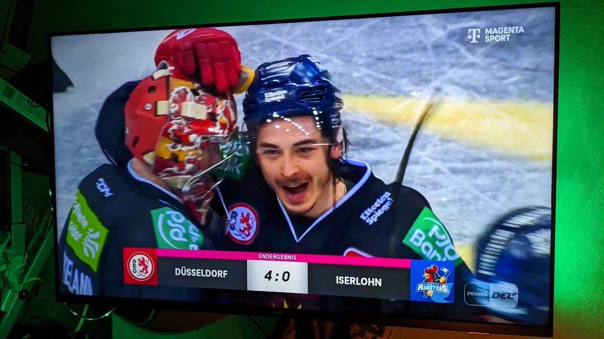 Ben G. (@bendetta_b) on Twitter photo Yeesss <a href="/DuesseldorferEG/">Düsseldorfer EG</a>
Heimsieg und 3 Punkte.
♥️💛♥️💛
Aber den Ehrentreffer für <a href="/roosters_hockey/">Iserlohn Roosters</a> sollte man nicht unterschlagen <a href="/MagentaTV/">MagentaTV</a> . Yeesss <a href="/DuesseldorferEG/">Düsseldorfer EG</a>
Heimsieg und 3 Punkte.
♥️💛♥️💛
Aber den Ehrentreffer für <a href="/roosters_hockey/">Iserlohn Roosters</a> sollte man nicht unterschlagen <a href="/MagentaTV/">MagentaTV</a> .