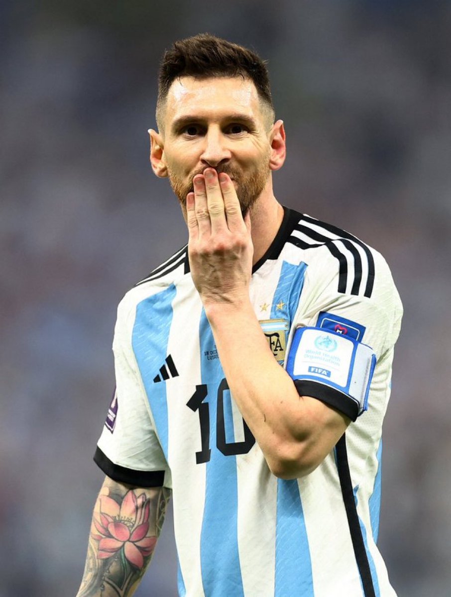 LaCassiojefa's tweet photo. The GOAT. 🇦🇷🇦🇷🇦🇷🇦🇷🇦🇷👏🏼👏🏼👏🏼👏🏼👏🏼👏🏼👏🏼🔥🔥🔥🔥🔥⚽️⚽️⚽️⚽️⚽️ https://t.co/l0G0KQcZ8w