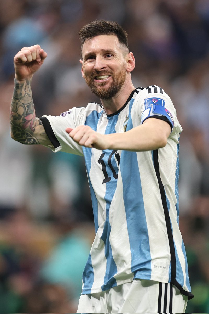 aqueletorcedor's tweet photo. LIONEL MESSI É CAMPEÃO DA COPA DO MUNDO!!!!!! 

📸 @fifaworldcup_pt https://t.co/s12wNhnGwZ