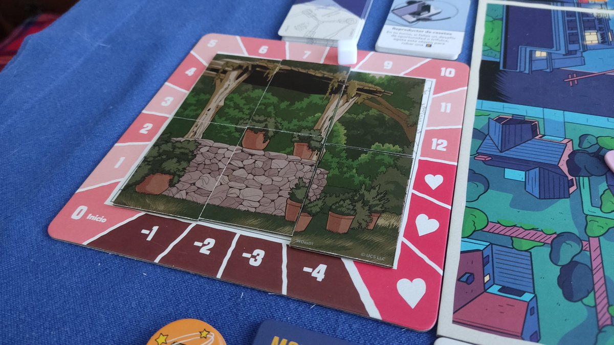 Hisomaru's tweet photo. Se intentó pero Biff se puso muy pesado retrasando el Delorean e hizo imposible que Lorraine y George se enamoren😅
#BacktotheFutureBackinTime #juegosdemesa #boardgames https://t.co/bxKr9pycQh