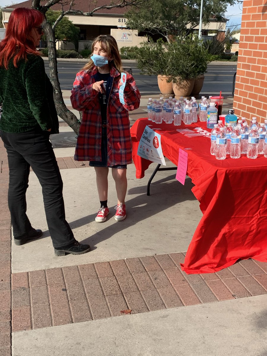 hi!@ry quick tweet media