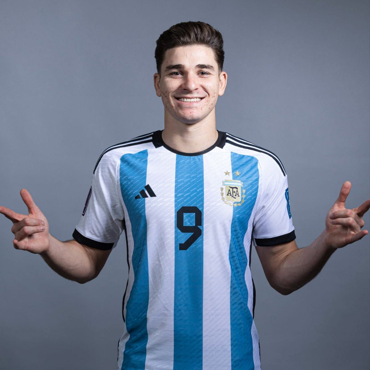 City_Xtra's tweet photo. Julián Álvarez: 𝗪𝗢𝗥𝗟𝗗 𝗖𝗨𝗣 𝗖𝗛𝗔𝗠𝗣𝗜𝗢𝗡!!! 🥇🇦🇷🗺️ https://t.co/lsp078FqRI